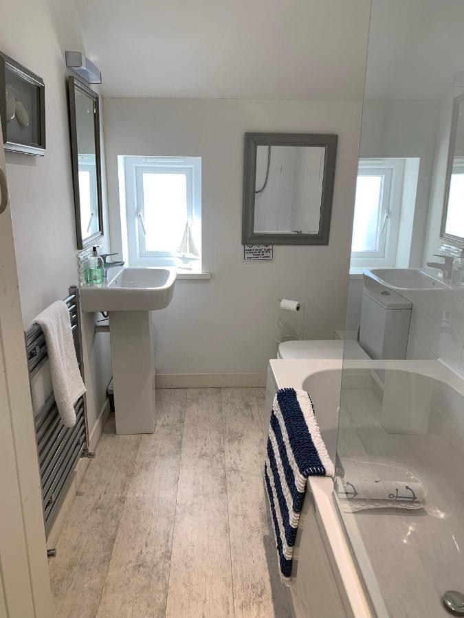 Little Karenza Is The Perfect Cornish Getaway Villa Saint Anthony Buitenkant foto