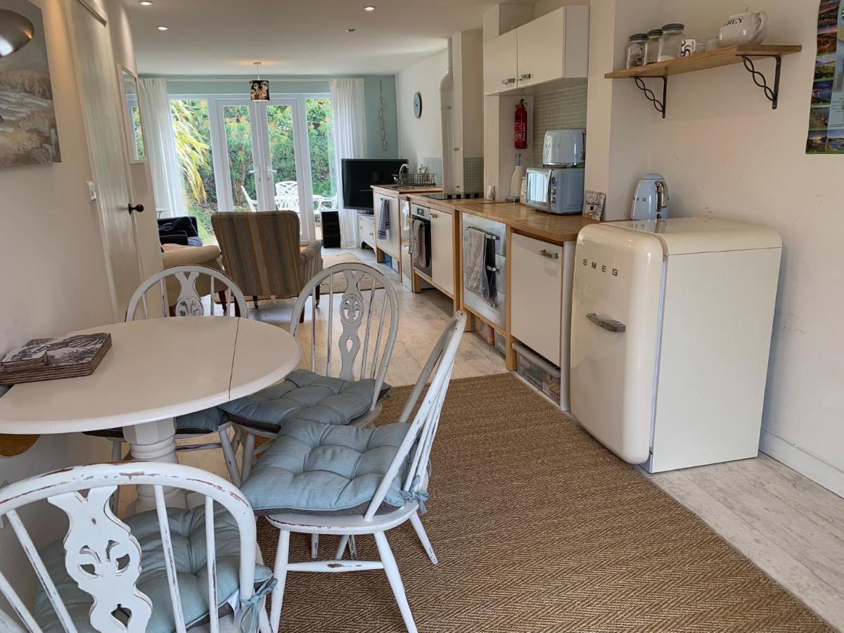 Little Karenza Is The Perfect Cornish Getaway Villa Saint Anthony Buitenkant foto